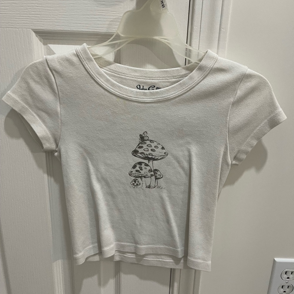 Brandy Melville Ashlyn Mushroom Fairy Top